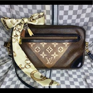 Authentic Louis Vuitton Marley crossbdy GM